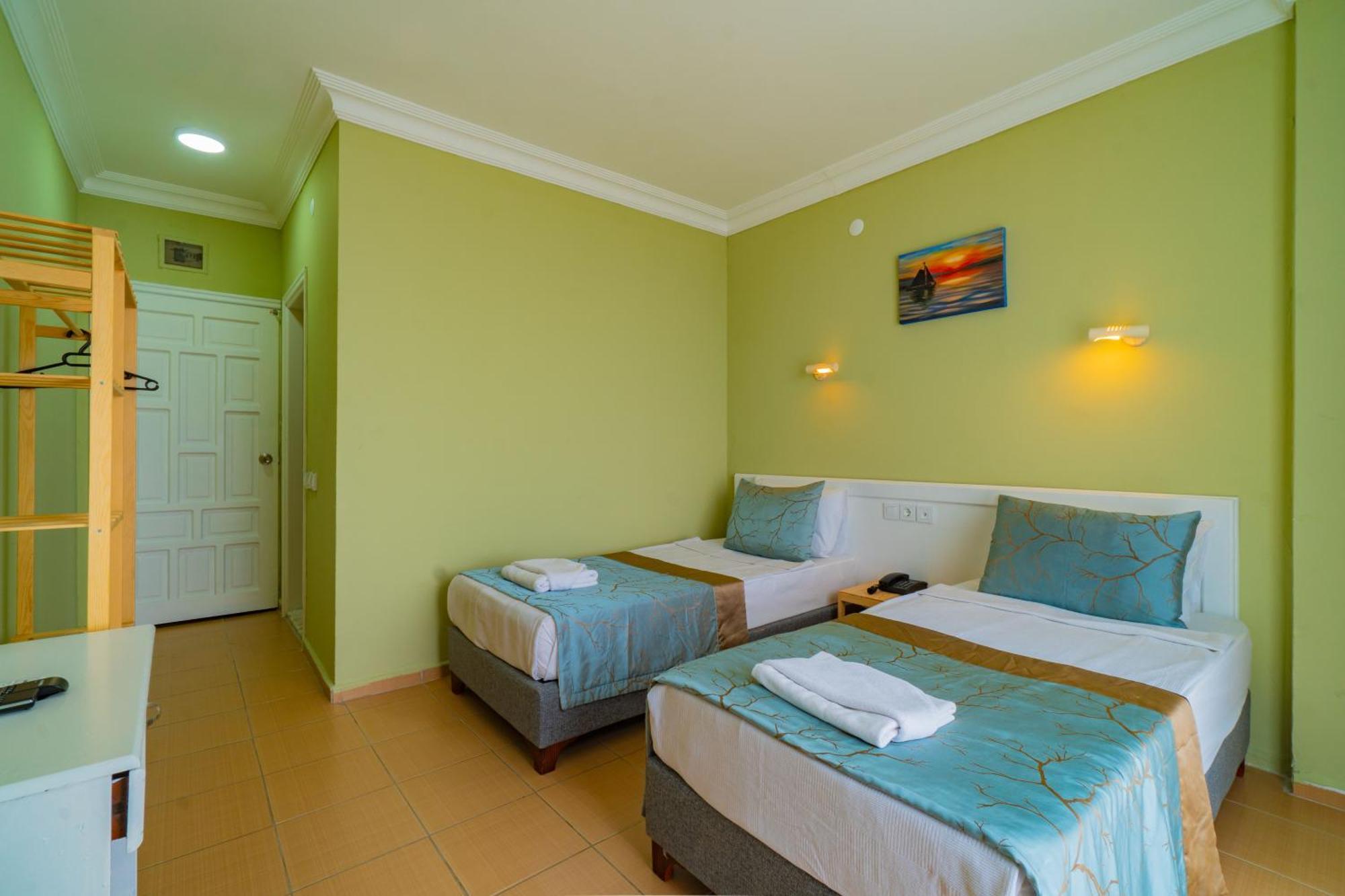 קונאקלי De Mare Family Hotel מראה חיצוני תמונה