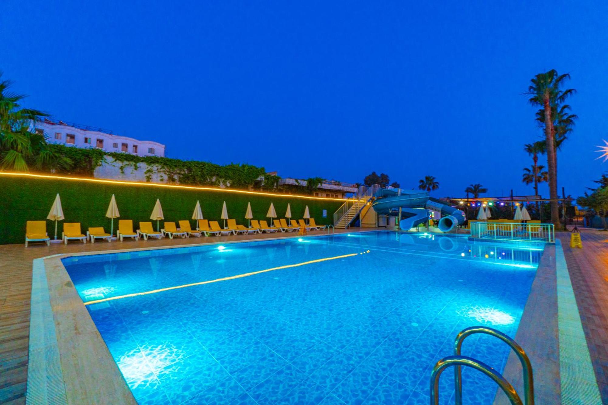קונאקלי De Mare Family Hotel מראה חיצוני תמונה