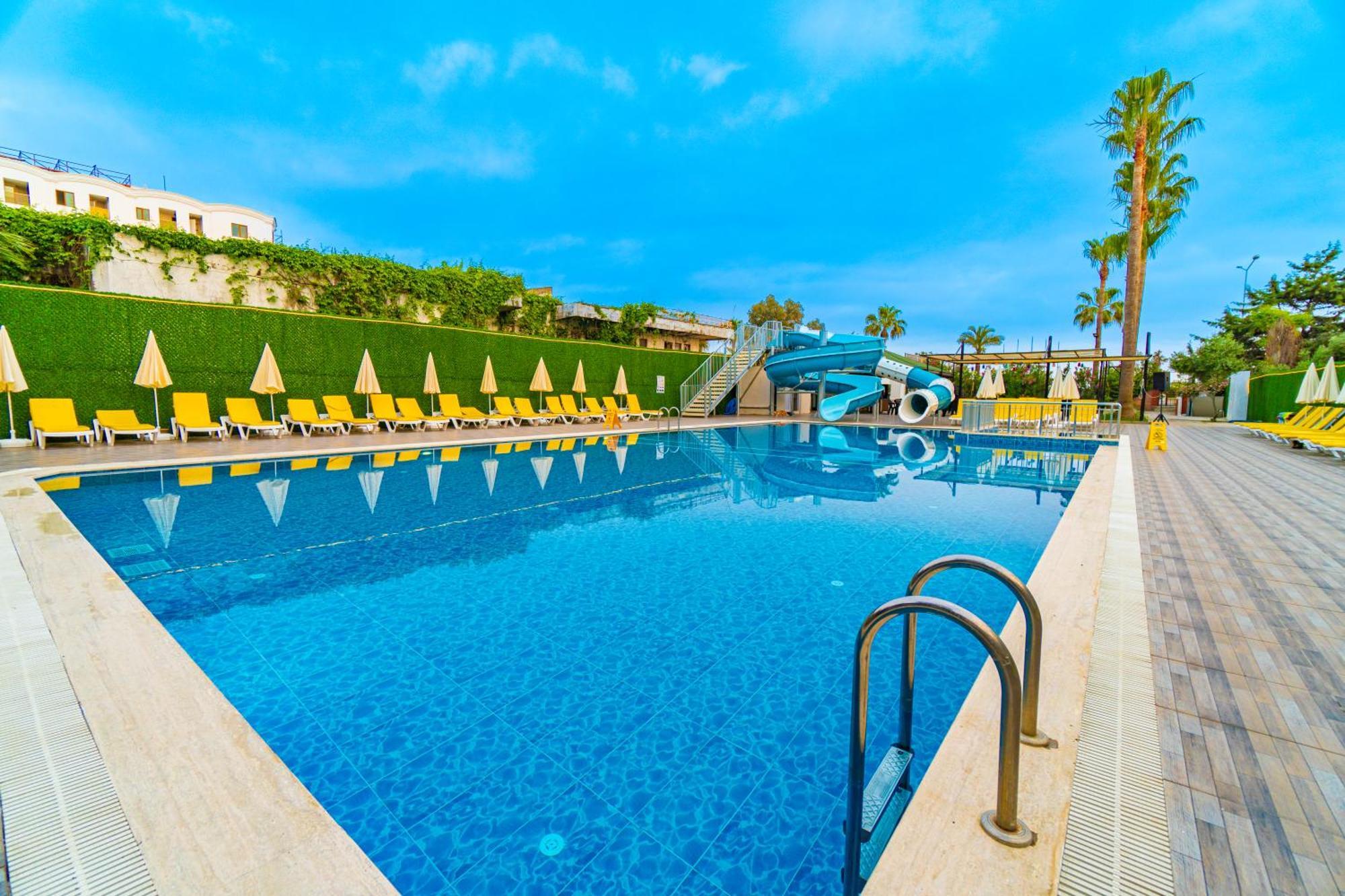 קונאקלי De Mare Family Hotel מראה חיצוני תמונה