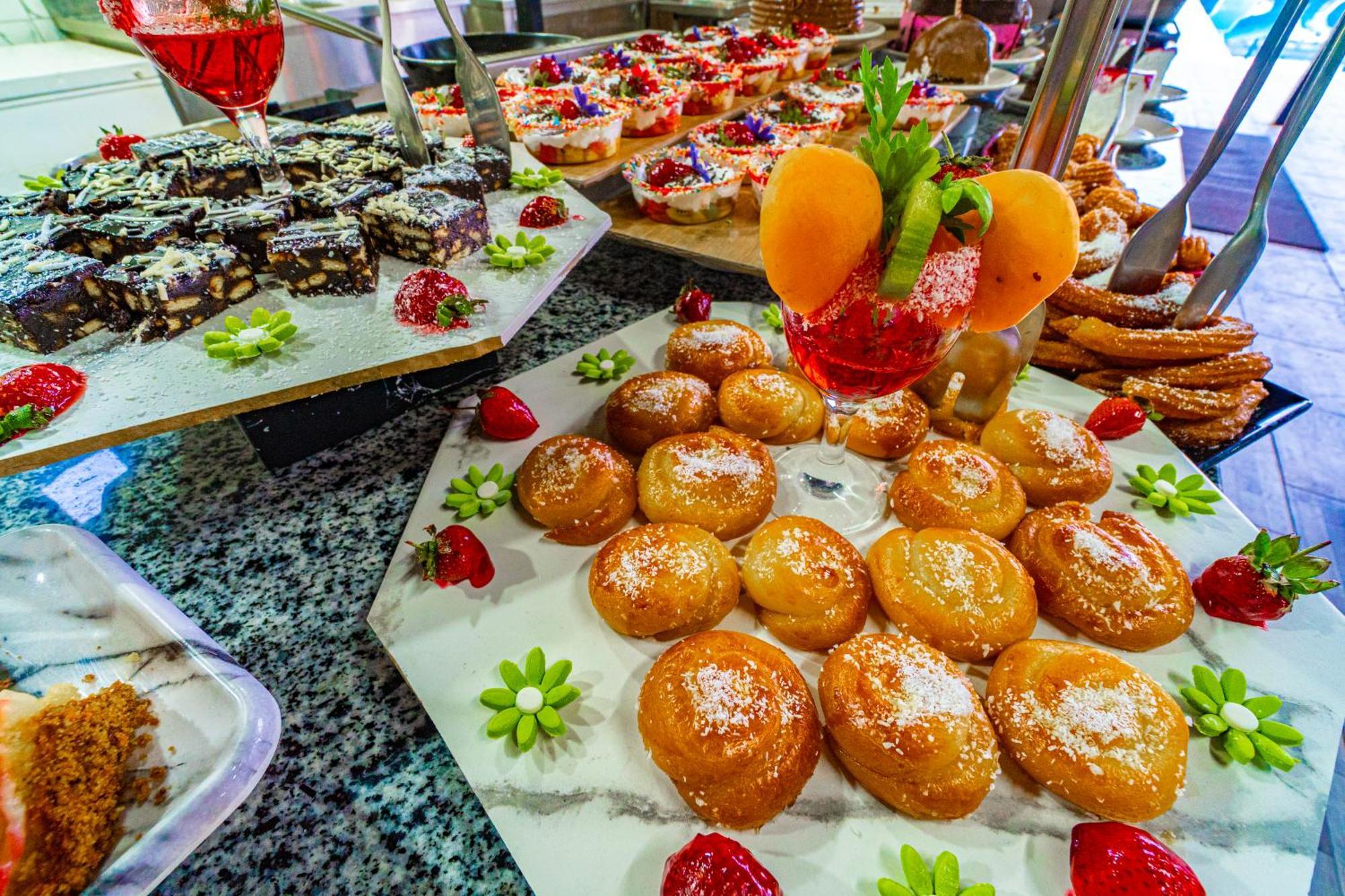 קונאקלי De Mare Family Hotel מראה חיצוני תמונה