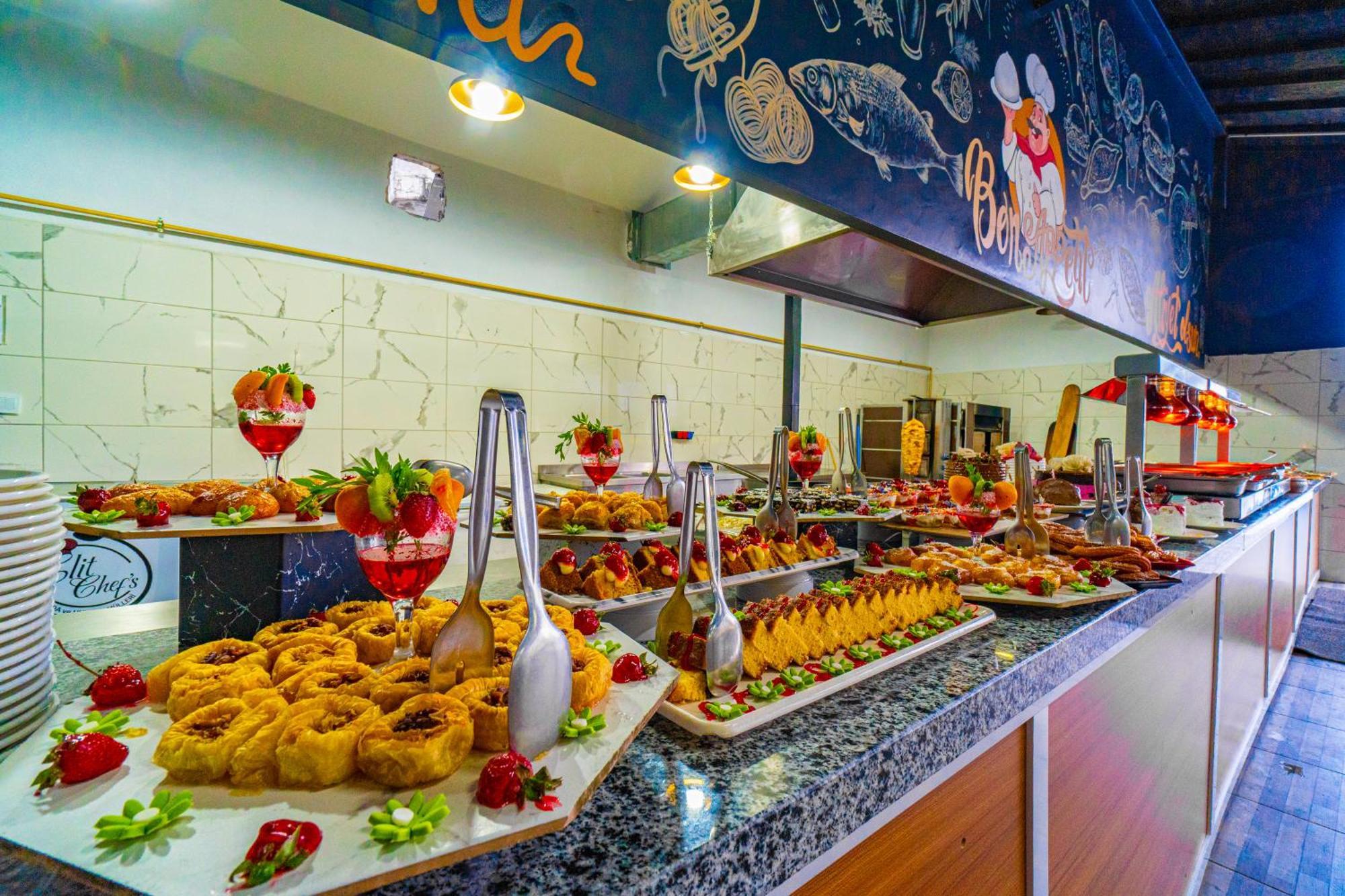 קונאקלי De Mare Family Hotel מראה חיצוני תמונה