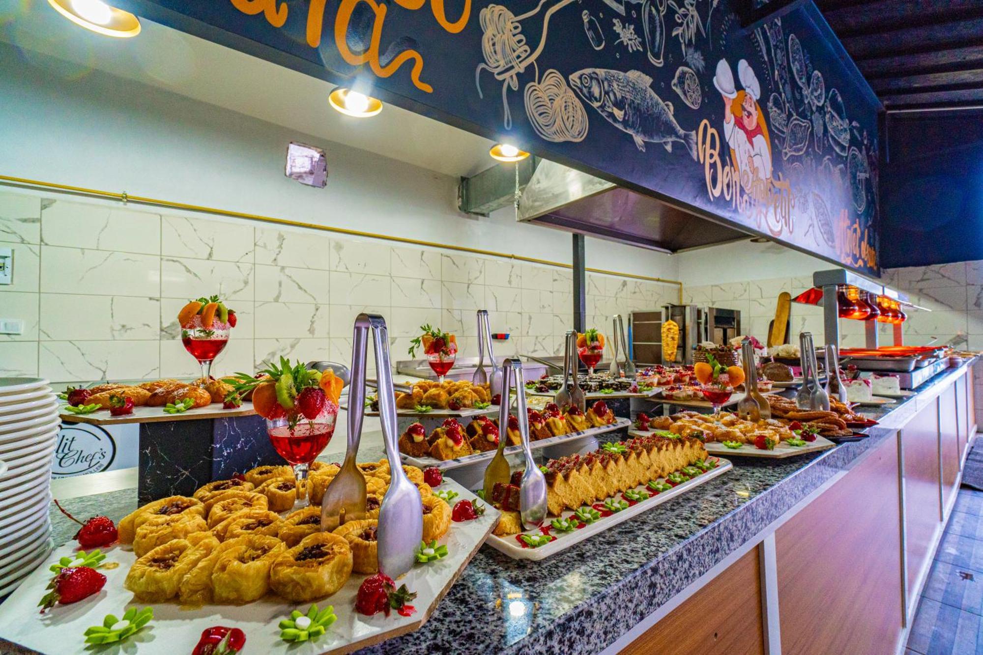 קונאקלי De Mare Family Hotel מראה חיצוני תמונה