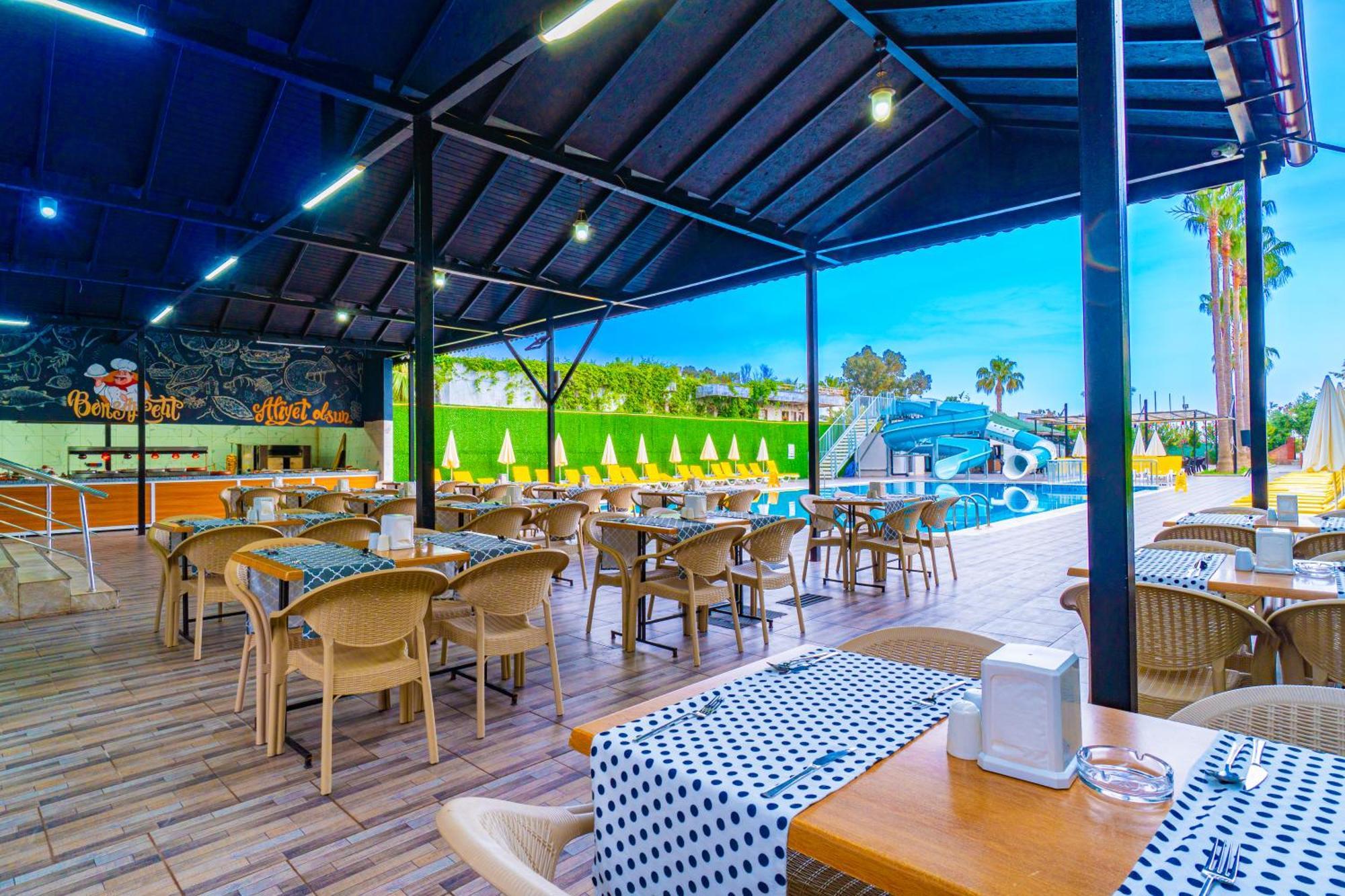 קונאקלי De Mare Family Hotel מראה חיצוני תמונה