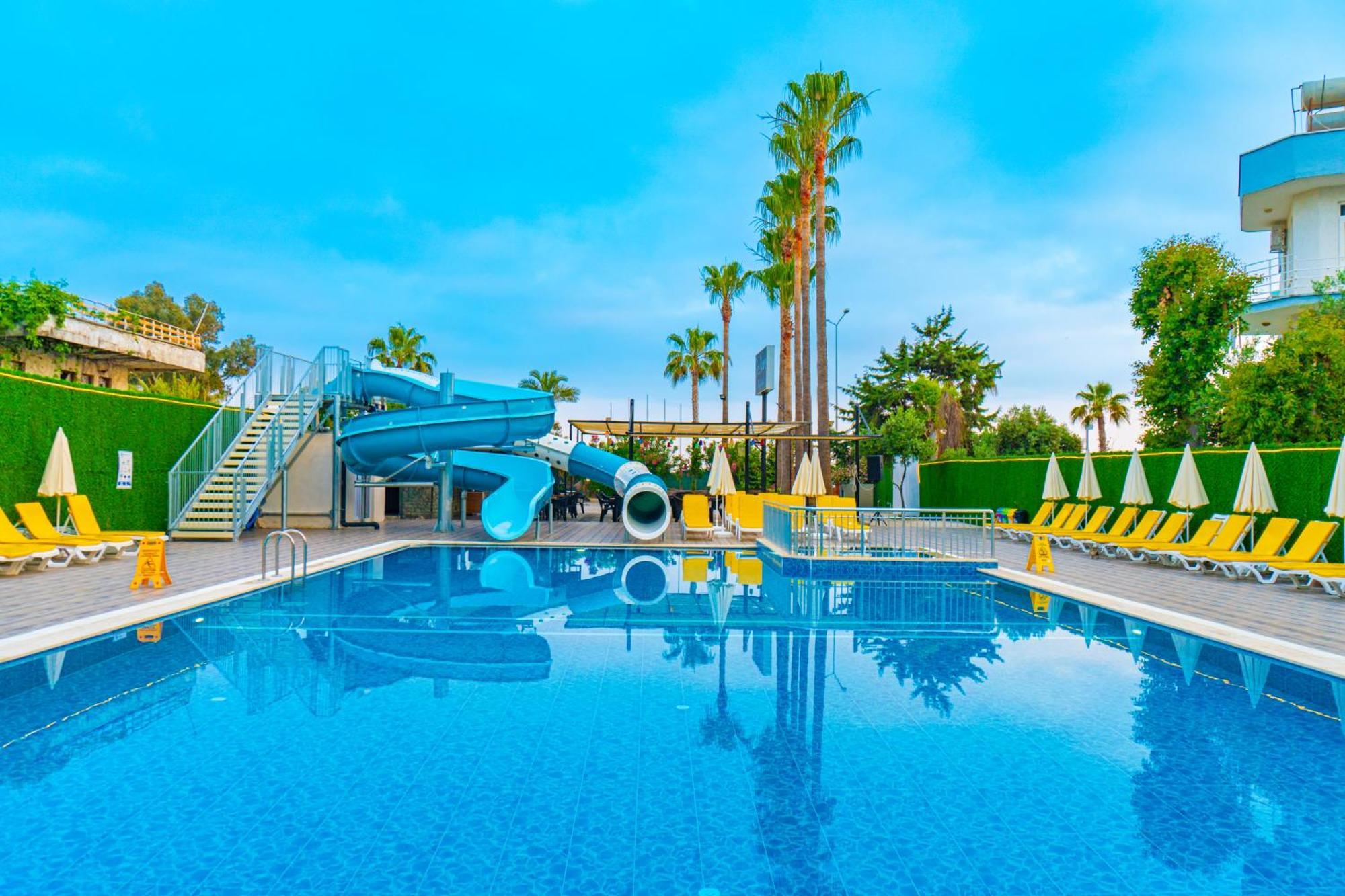 קונאקלי De Mare Family Hotel מראה חיצוני תמונה