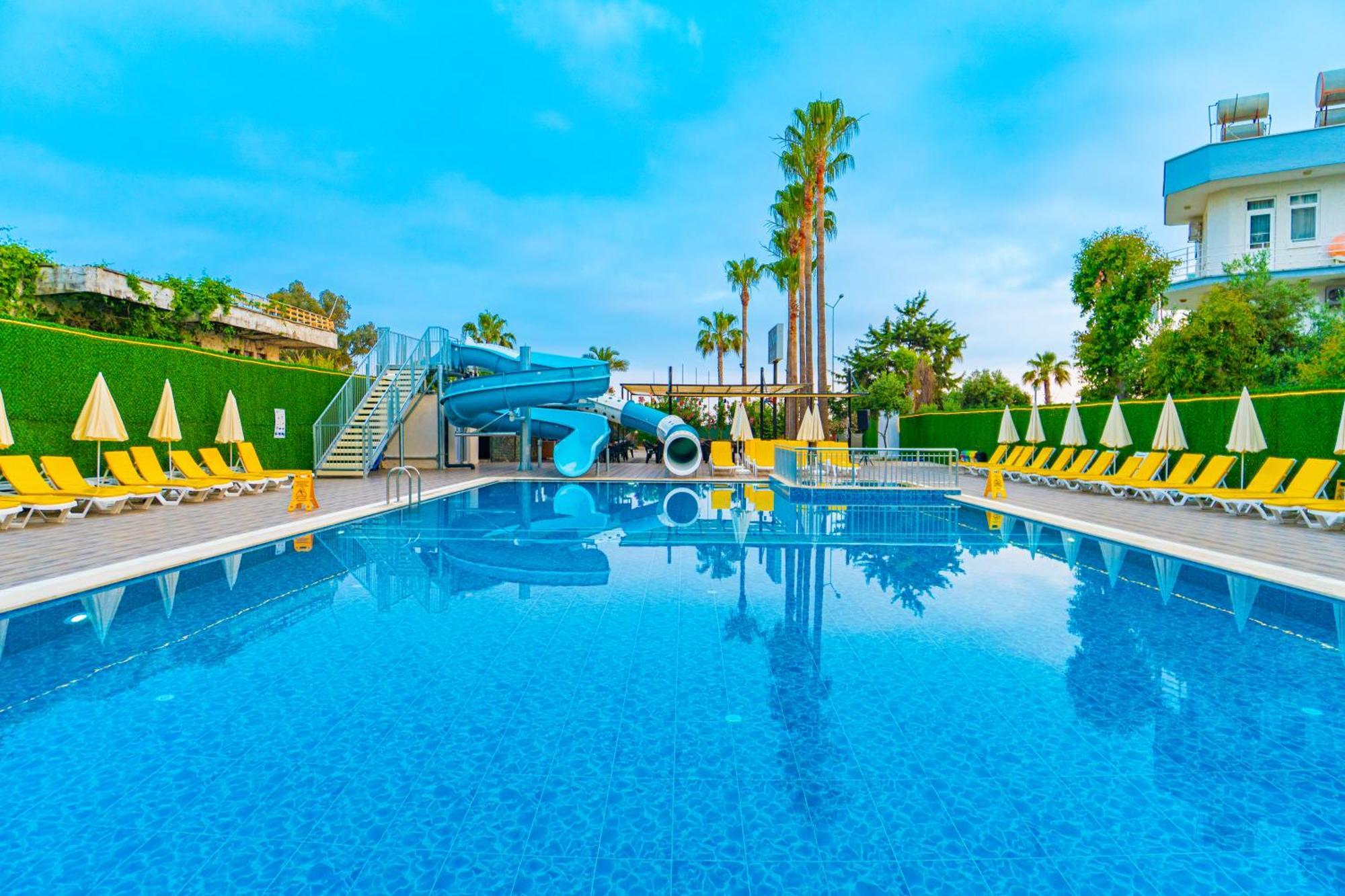 קונאקלי De Mare Family Hotel מראה חיצוני תמונה